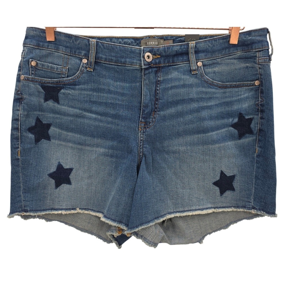 Torrid Womens 20 Star Print Vintage Stretch Mid Rise Denim Shorts NWT - Picture 2 of 12